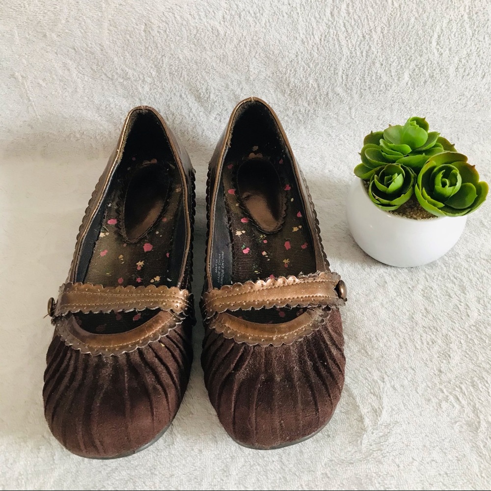 Women’s Flats - Picture 4 of 4